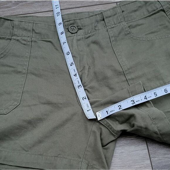 Gap size 8 summer shorts olive green khaki - Picture 3 of 9